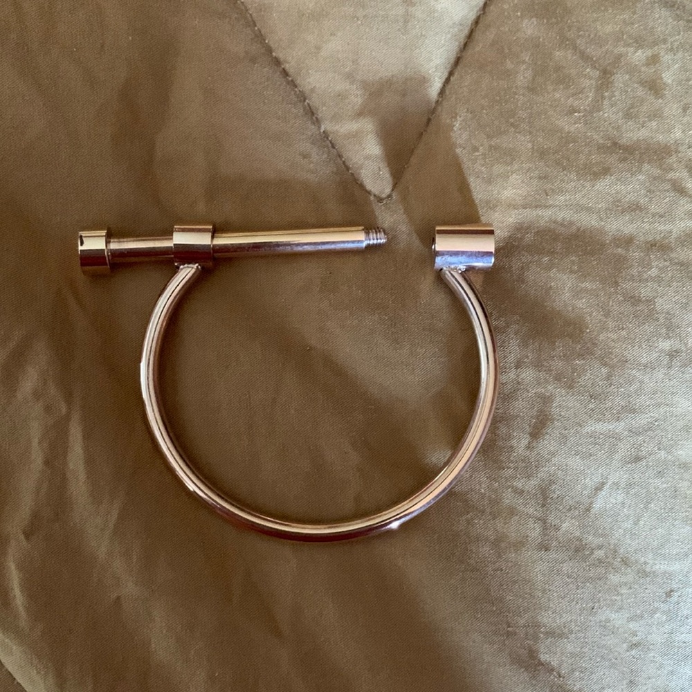 Rose gold bar bracelet